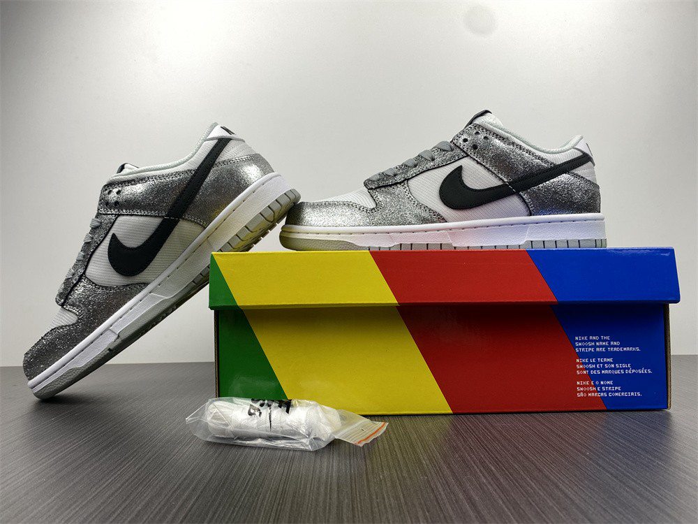 Nike Dunk Low Shimmer DO5882-001